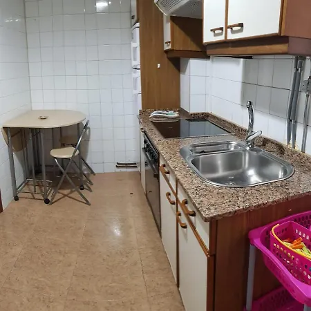Piso 2 Habitaciones. Zona 4 Caminos Apartment *